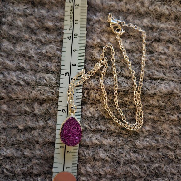 NWOT, titanium coated quartz druzy pendant, 925 silver plate setting & chain - Picture 4 of 6